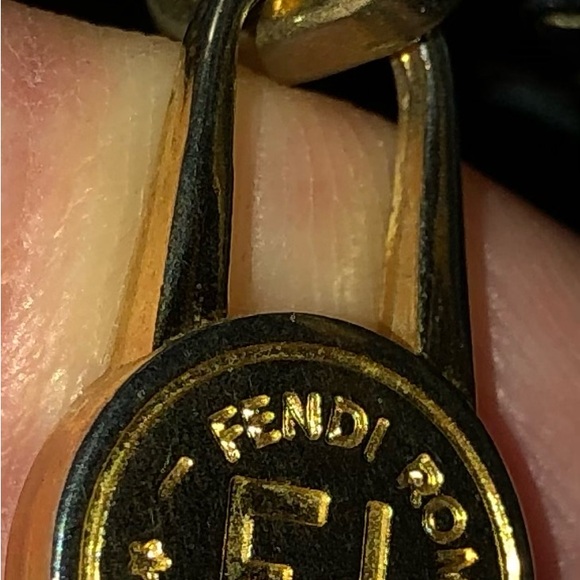 FENDI AUTHENTIC PEQUIN BOSTON BAG. EUC. - Picture 8 of 12